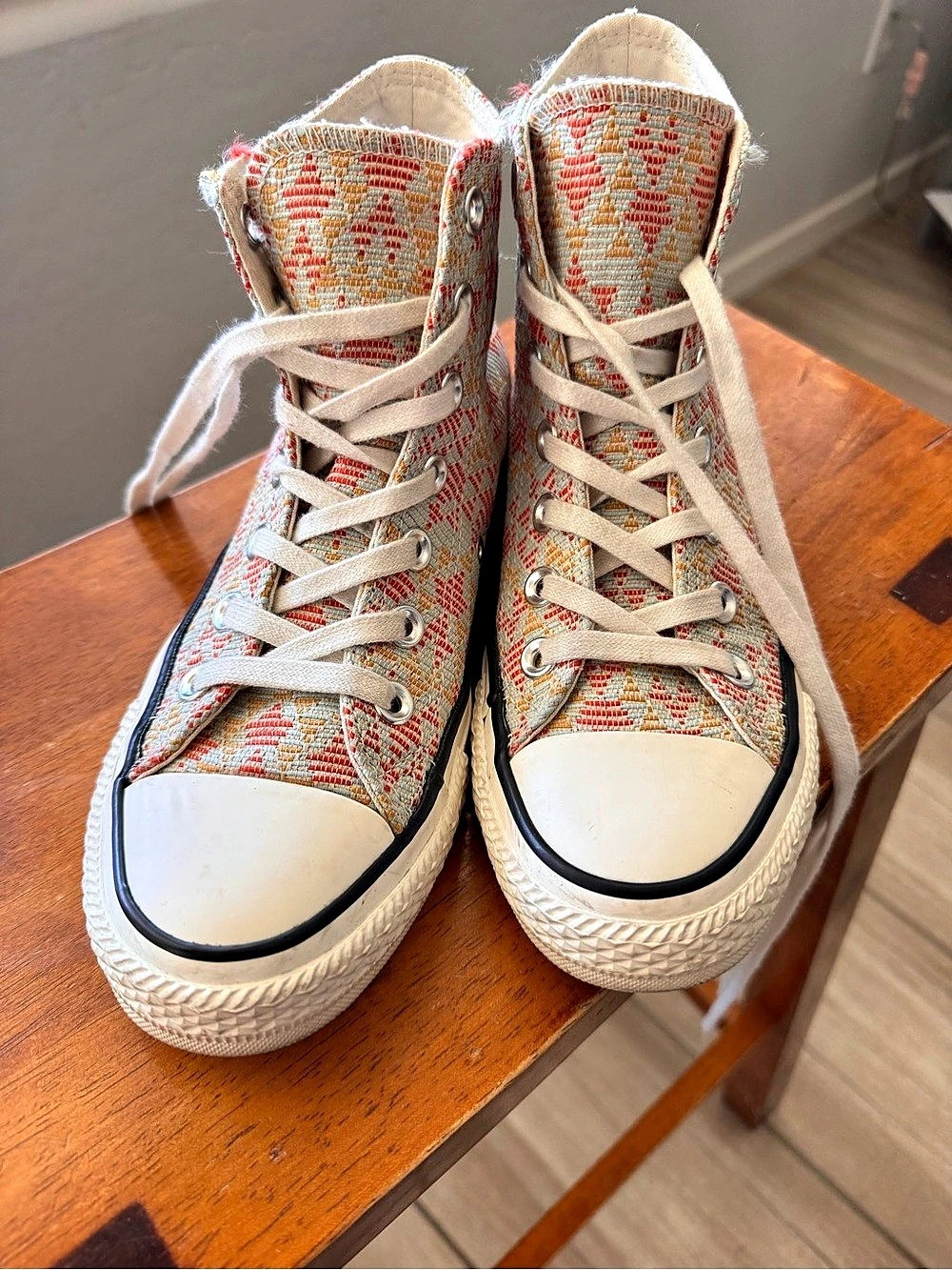 Converse Chuck Taylor All Star High Top Sneakers US 6